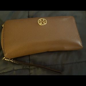 Tory Burch leather wallet